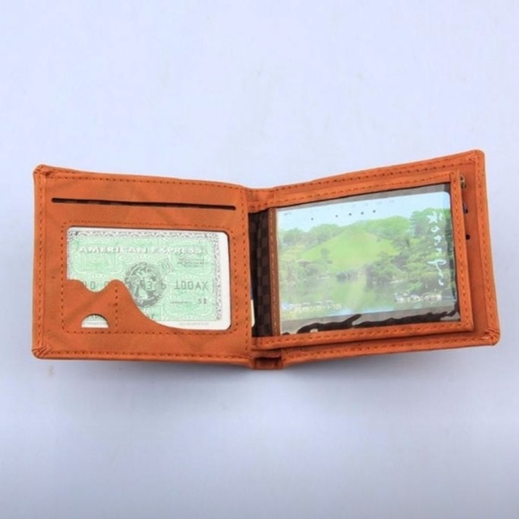 Men’s Leaf Pattern Wallet - Picture 2 of 10